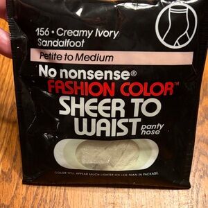 Vintage new in package No Nonsense Sheer to Waist Pantyhose - Creamy Ivory